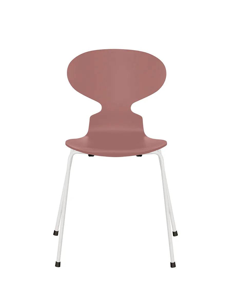 3101 Myren Stol lakeret af Arne Jacobsen Wild Rose / Hvid - Jacobsen Plus