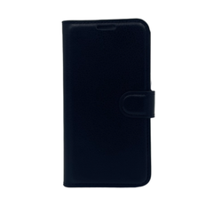 LindeCovers iPhone 15 Pro Max - PU Litchi Læder Flip Cover 1 Black PU læder: PU Litchi læder tilføjer holdbarhed og et elegant udseende til coveret. Skræddersyet pasform: Designet til iPhone 15 Pro Max med præcis pasform. Opbevaring af kort:Klappen på forsiden tilbyder plads til 3 kort.