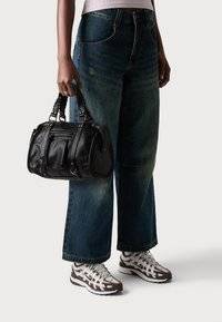 ONLAMI BOHO CROSSBODY BAG - Handväska - black/antique silver