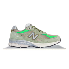 New Balance 990v3 x Patta