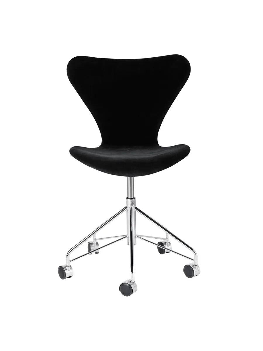 3117 Serie 7 Kontorstol af Arne Jacobsen Fuldpolstret / Belfast (velour) / Night black - Jacobsen Plus