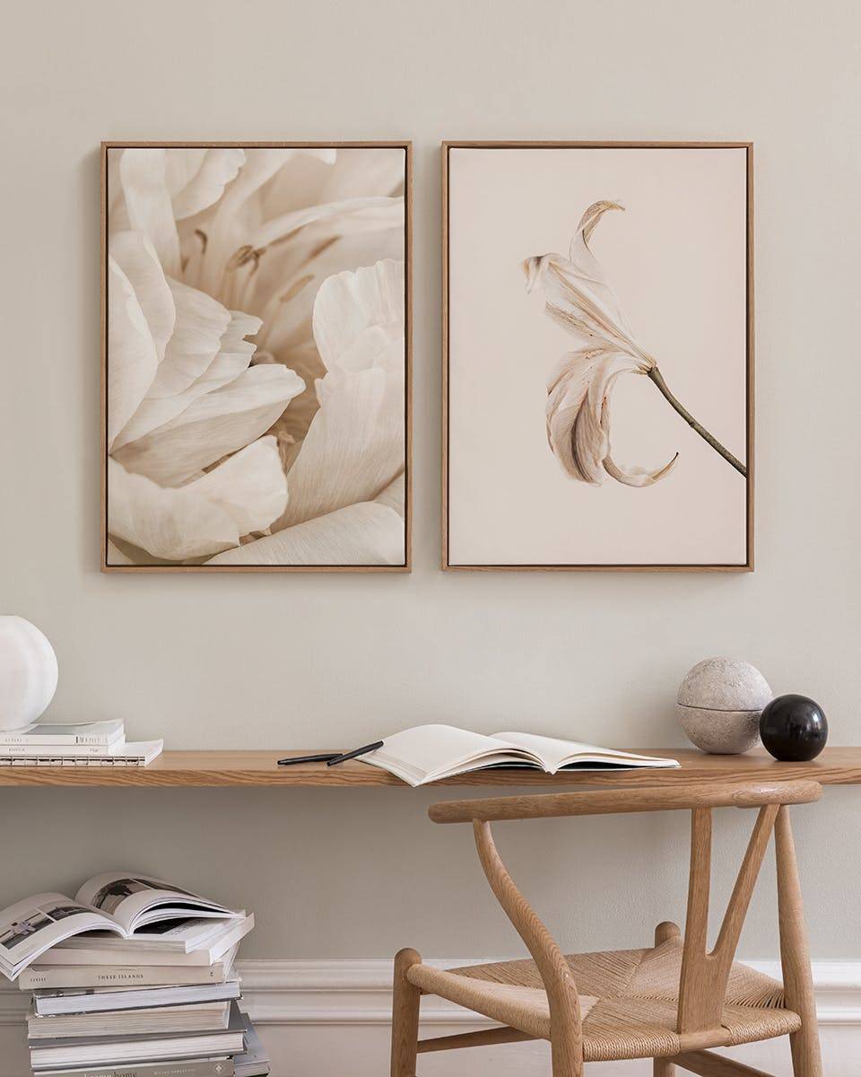 Soft Lily Canvas Duo (30x40 cm - Svart ram)