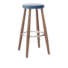Carl Hansen - CH56 High Stool, Oljad Valnöt, Lädergrupp A Loke - 7310 - Barstole og bartaburetter - Hans J. Wegner - Træ farvet - Læder/Metal/Træ