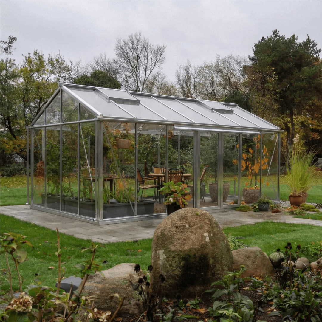 Drivhus Royale 16.8 M² 2.0 - Ubehandlet aluminium / Sider: 4mm hærdet glas. tag: 10mm poly / Dobbelt skydedøre med lås (uden sprosser)