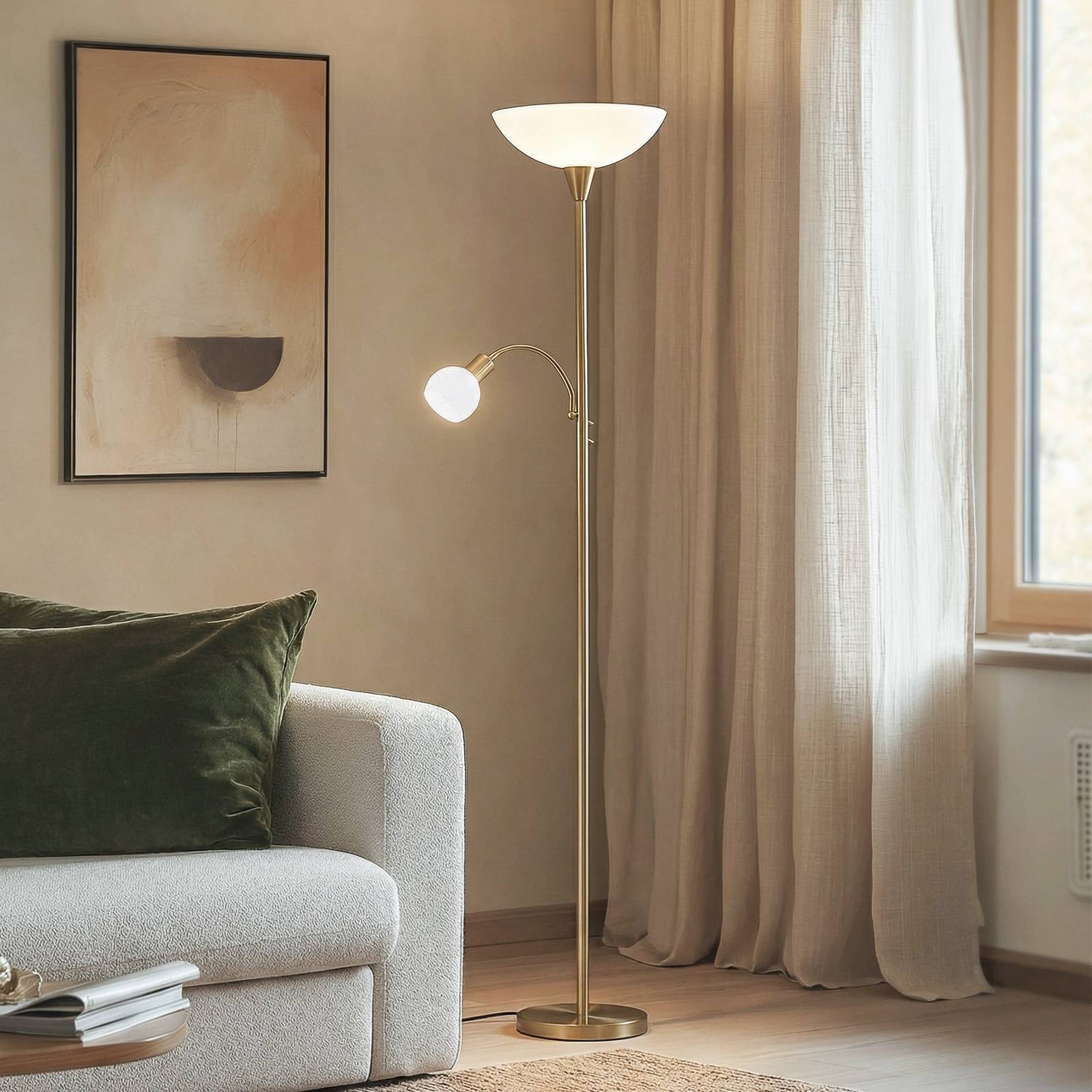 Lindby golvlampa Elaina, läslampa, mässingsfärgad, 183cm E27 Elaina, Mässing / guld, Vardagsrum / matsal, Metall, Modern, Golvlampa