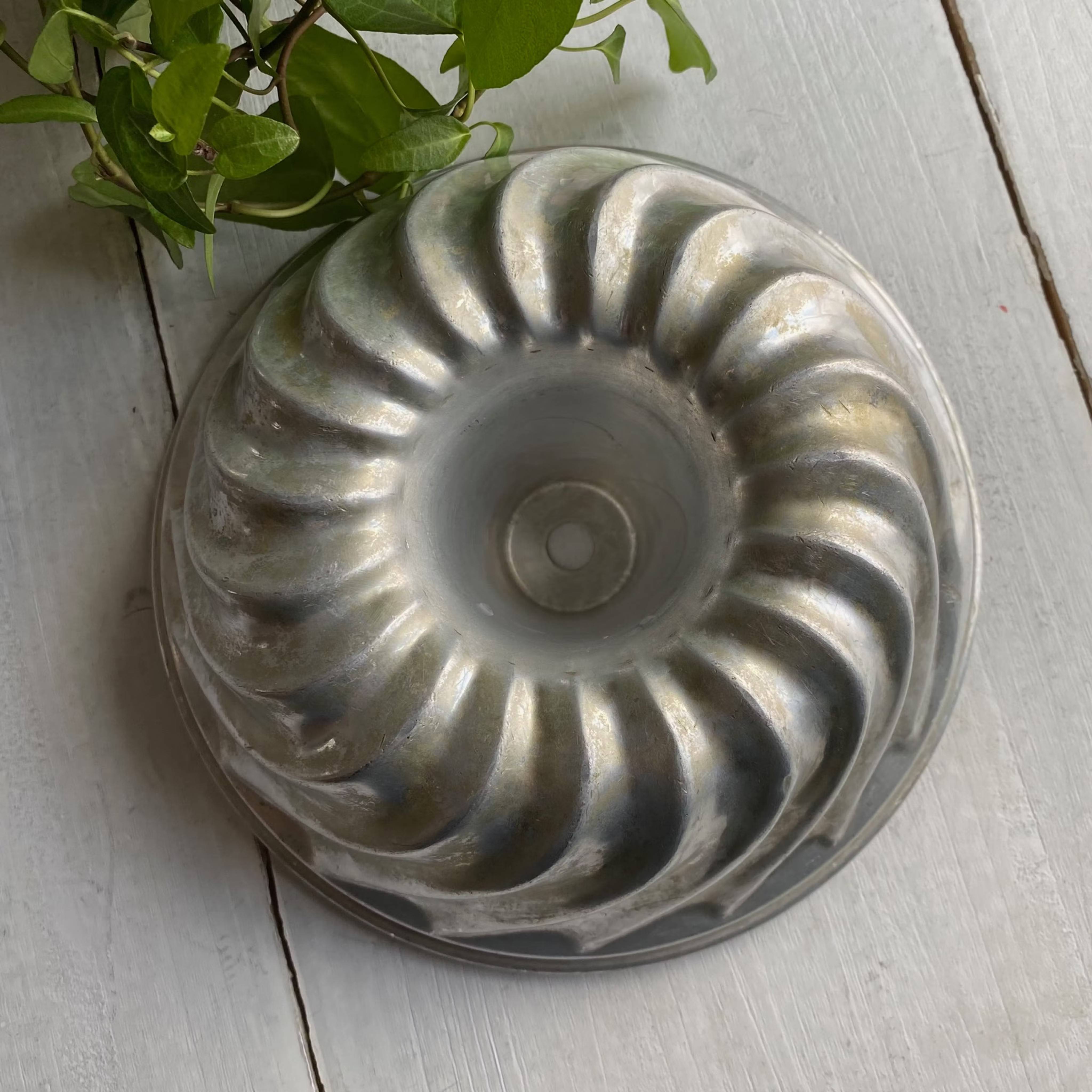 Bakform svirl ca 20 cm i diameter (second hand)