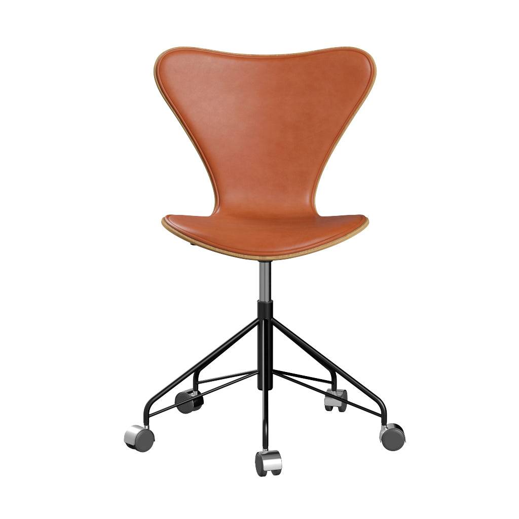 Fritz Hansen - 3117 kontorstol, naturfiner og forsidepolstret i Grace læder Eg - Valnød læder - Sort stel - Jacobsen Plus