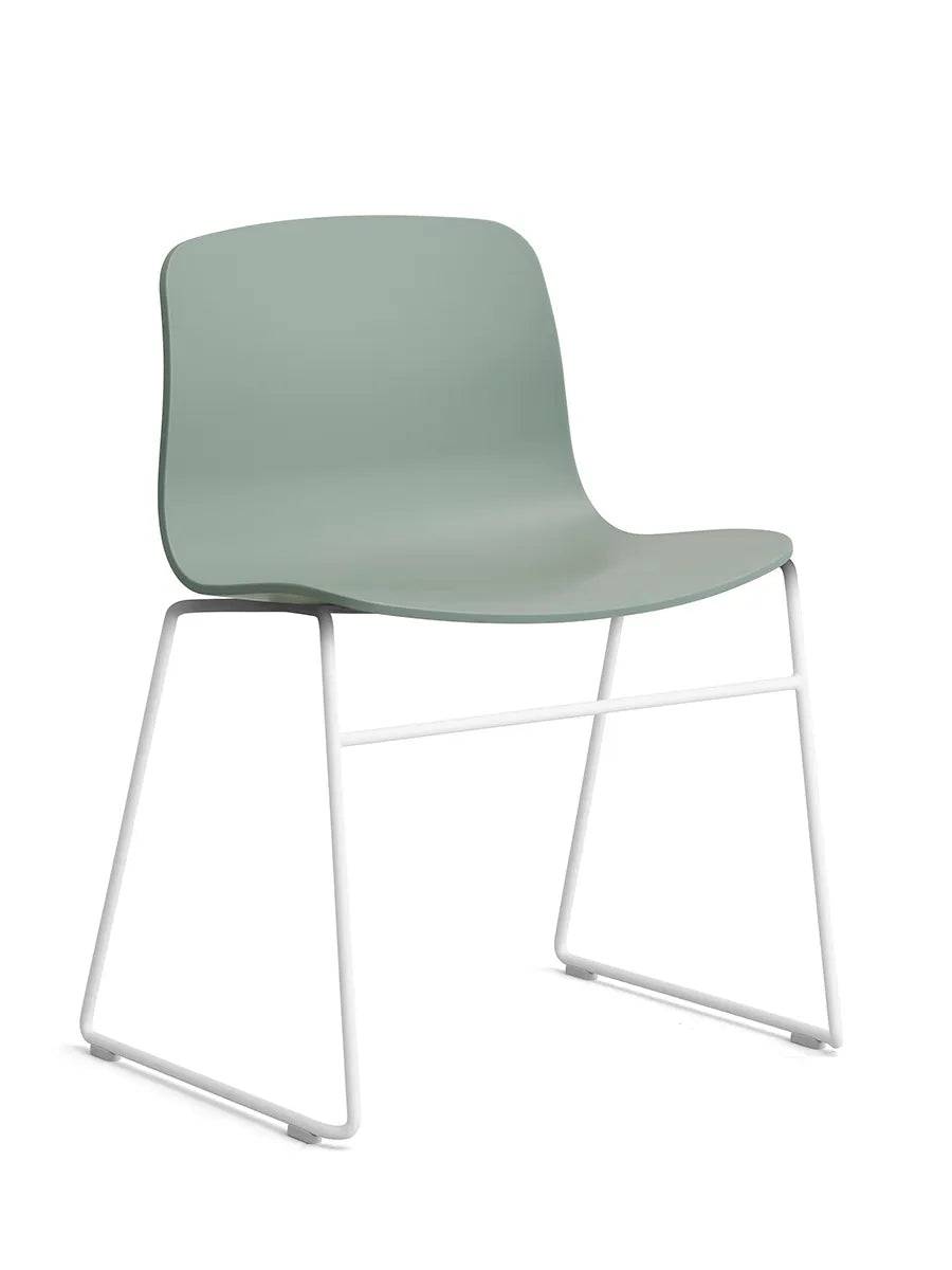 About a Chair AAC08 fra Hay Fall Green / Hvid pulverlakeret stål - Jacobsen Plus