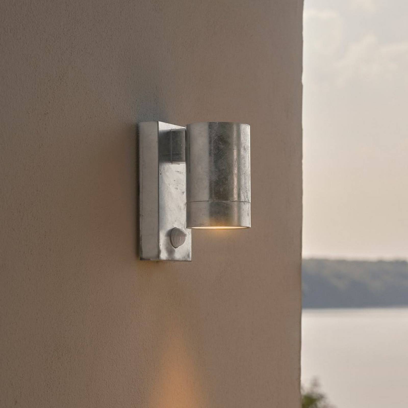 Nordlux Utomhusvägglampa Tin Maxi Sensor galvaniserad, stål, IP54, GU10 Maxi, dimbar, Aluminium / grå / zink, Metall, Modern, Utomhusvägglampa