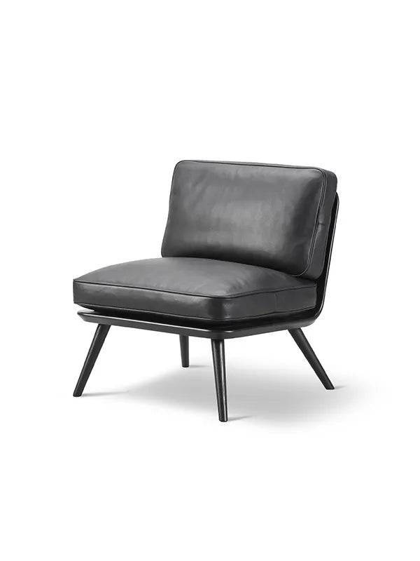 Spine Lounge Chair Petit fra Fredericia Furniture Stofgruppe 0 / Ask sort lak - Jacobsen Plus
