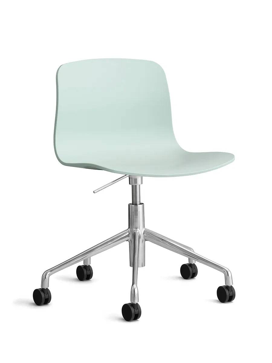About a Chair AAC50 fra Hay Dusty Mint / Poleret aluminium - Jacobsen Plus