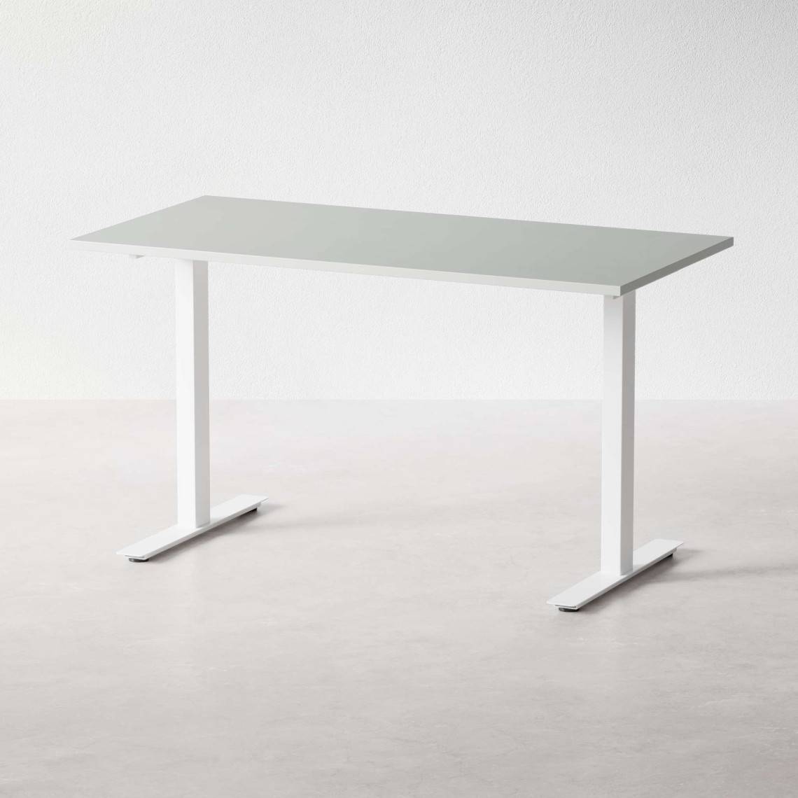 Fast skrivebord, Størrelse 140x70 cm, Bordplade Lysegrå, Understel Hvid.
