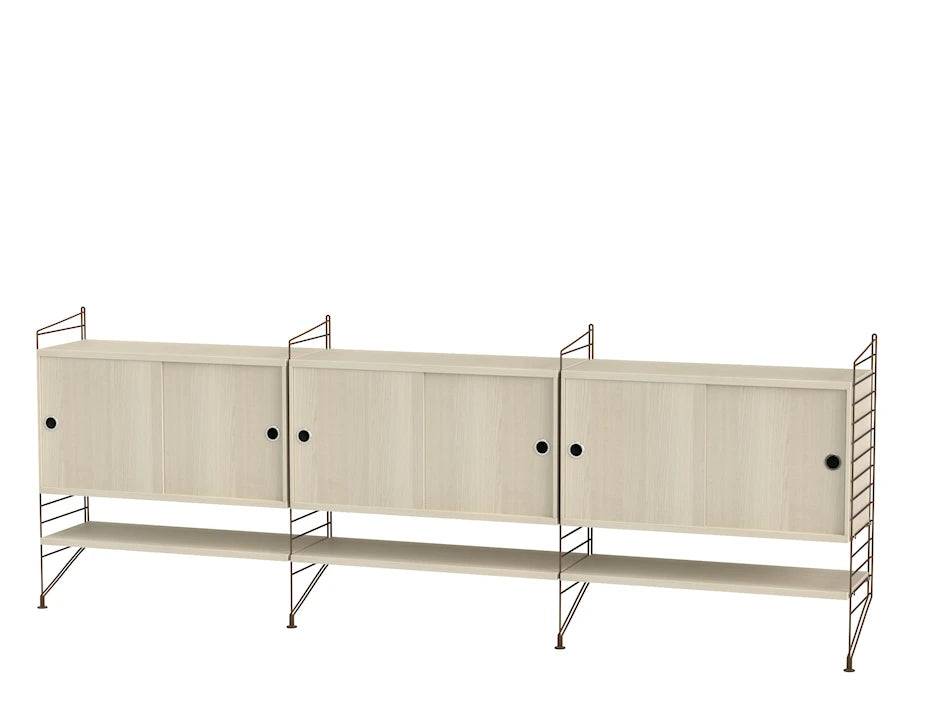 Reol, Living room F fra String Brun - ask - Jacobsen Plus