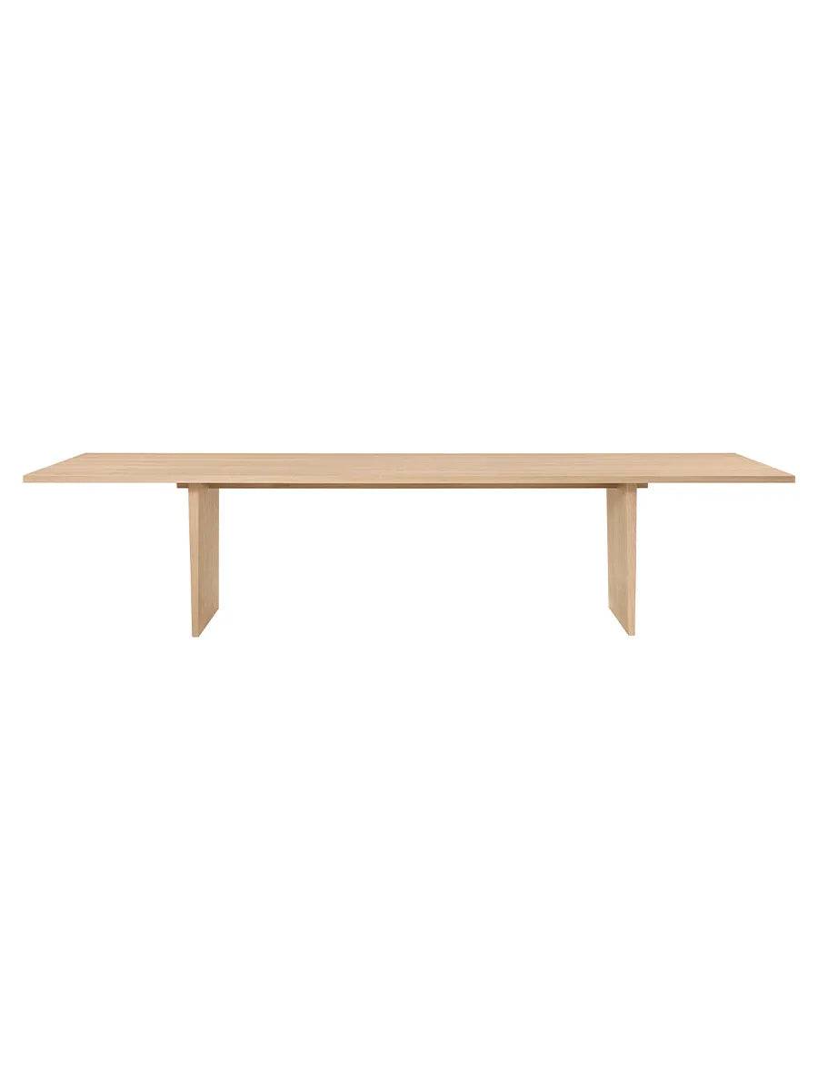 Private Dining Table, 320x100 cm fra GUBI Light Stained Oak - Jacobsen Plus
