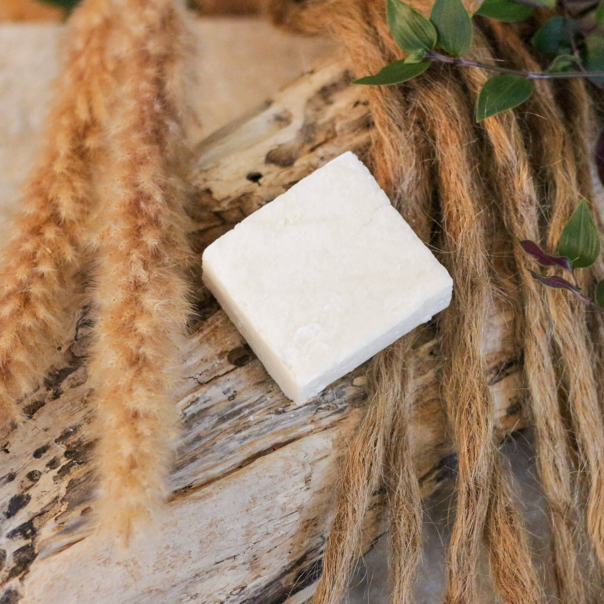Velvet Bloom - Hydrating Dreadlock Shampoo Bar - 50 g