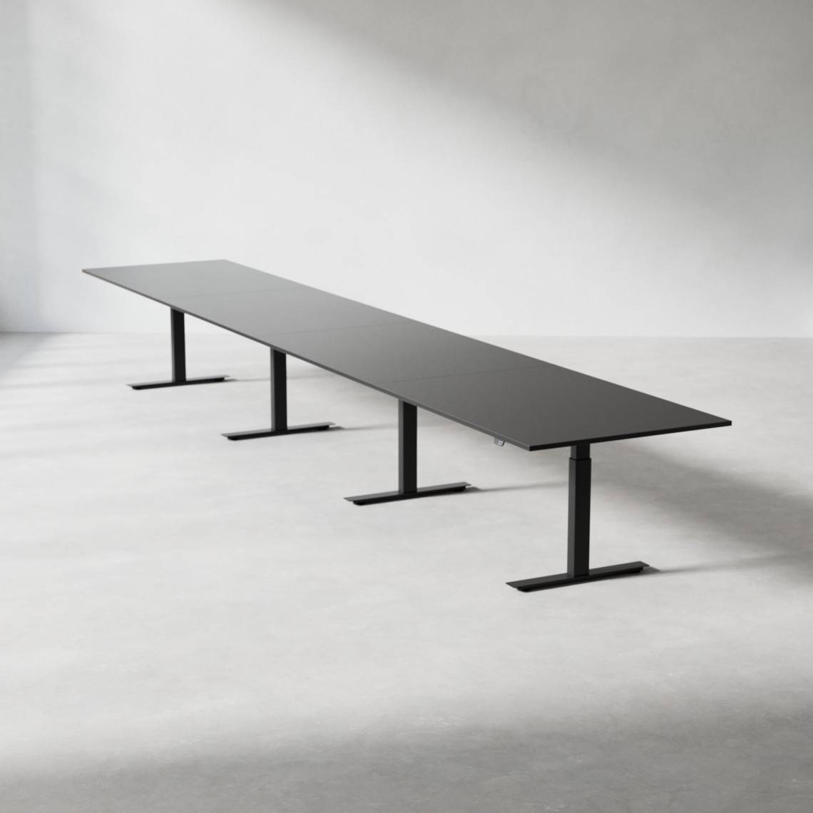 Hæve sænke konferencebord Modul, Størrelse 560 cm, Farve Sort, Ben Sort.