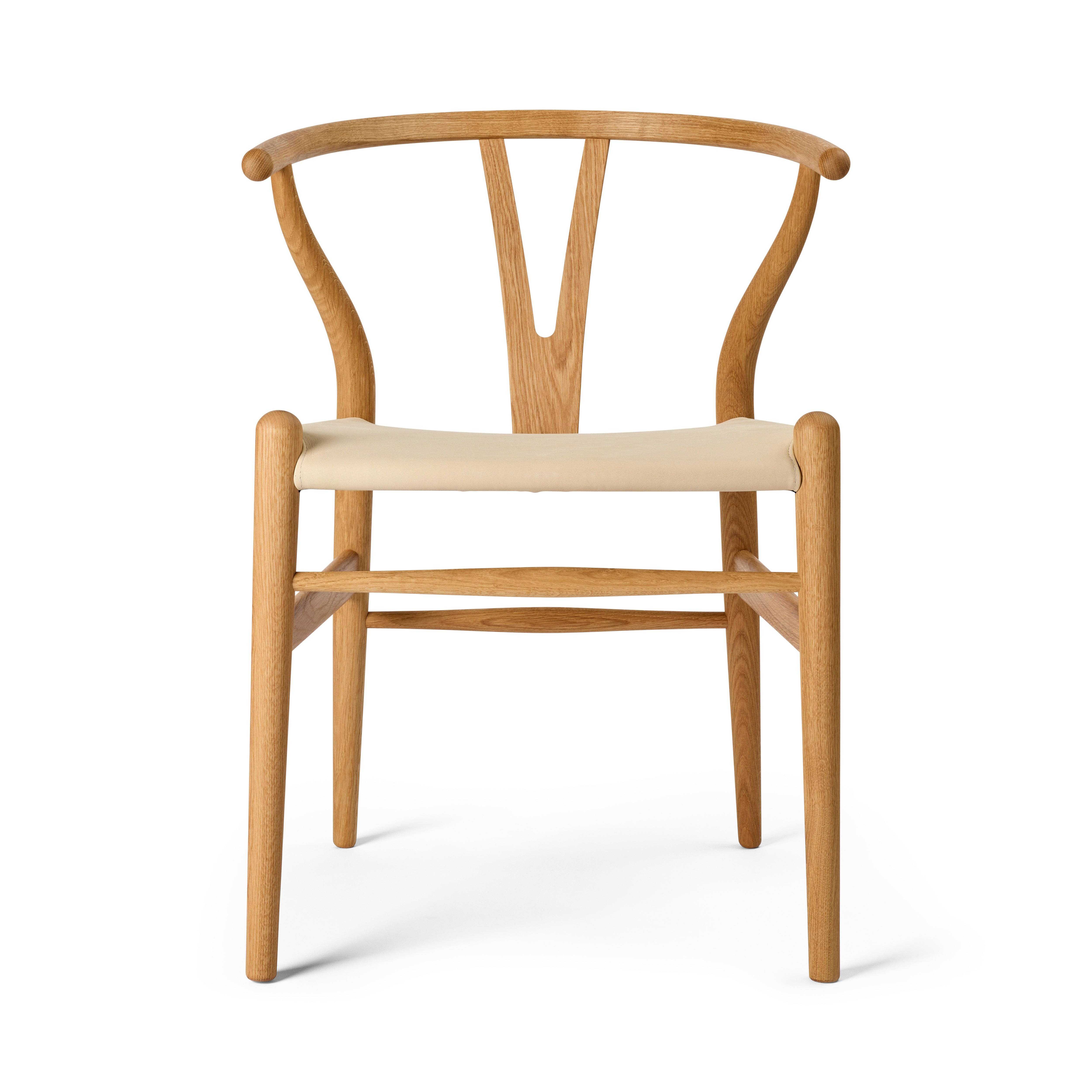Y-stol CH24P, Eg olie med Terra 20364 læder af Hans J. Wegner - Jacobsen Plus