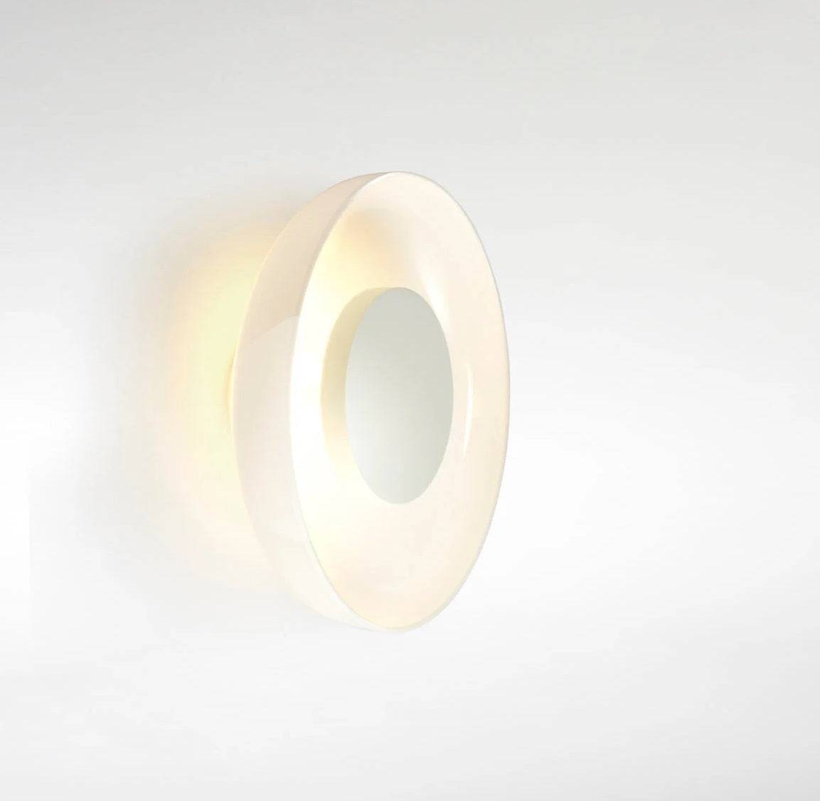 Aura Plus væglampe fra Marset - Opal