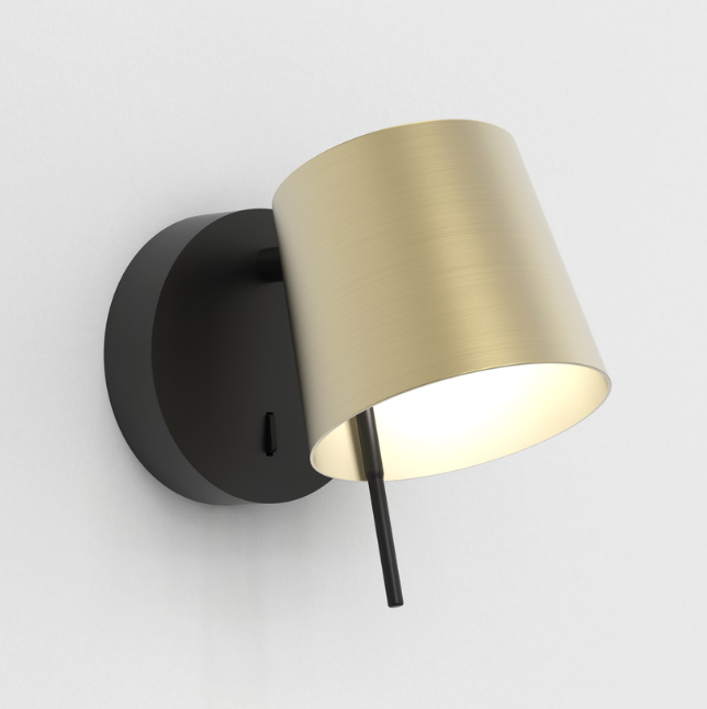 Miura væglampe fra Astro Lighting - Sort / Guld