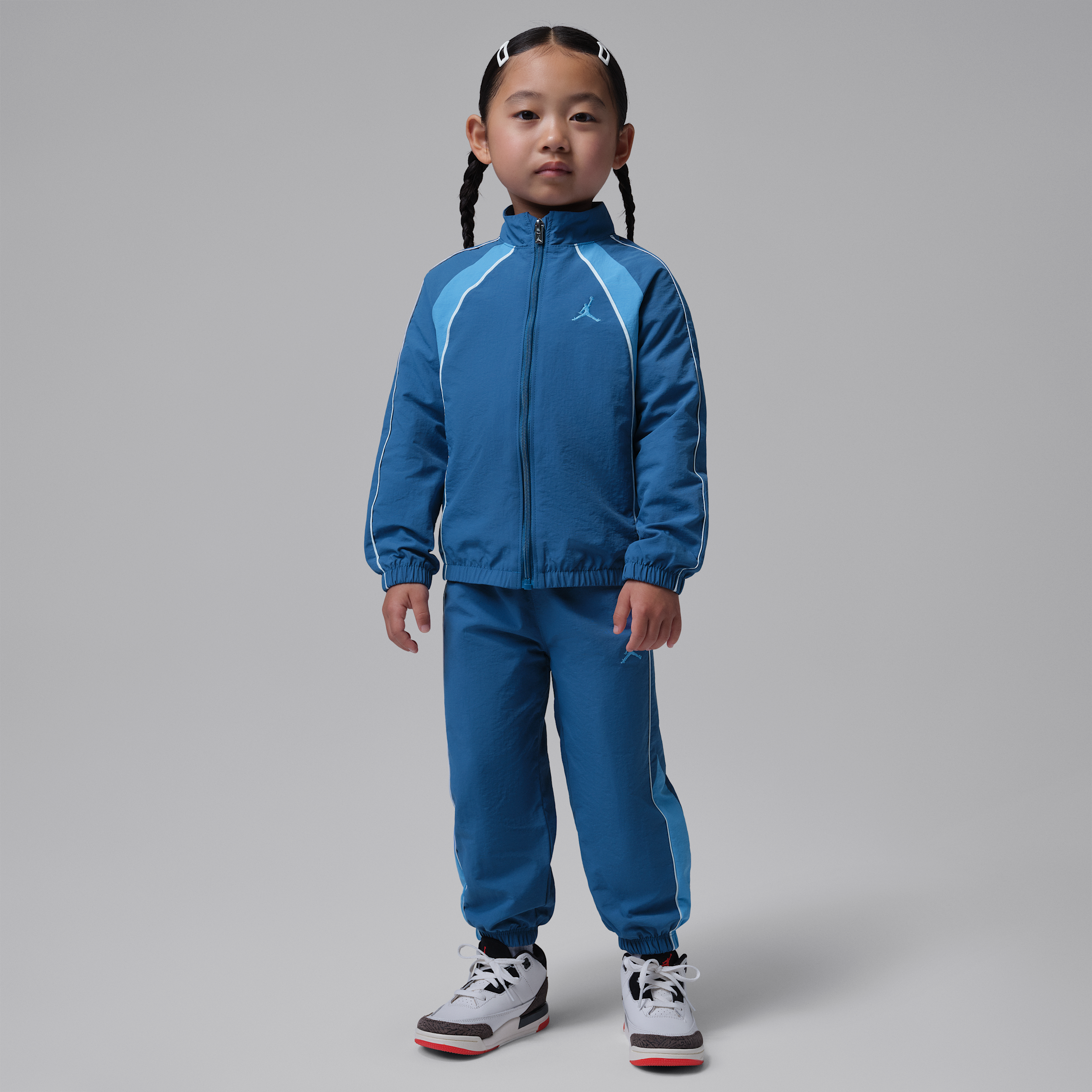 Jordan Colorblock-sæt i to dele med vindjakke med kantbånd til småbørn - blå