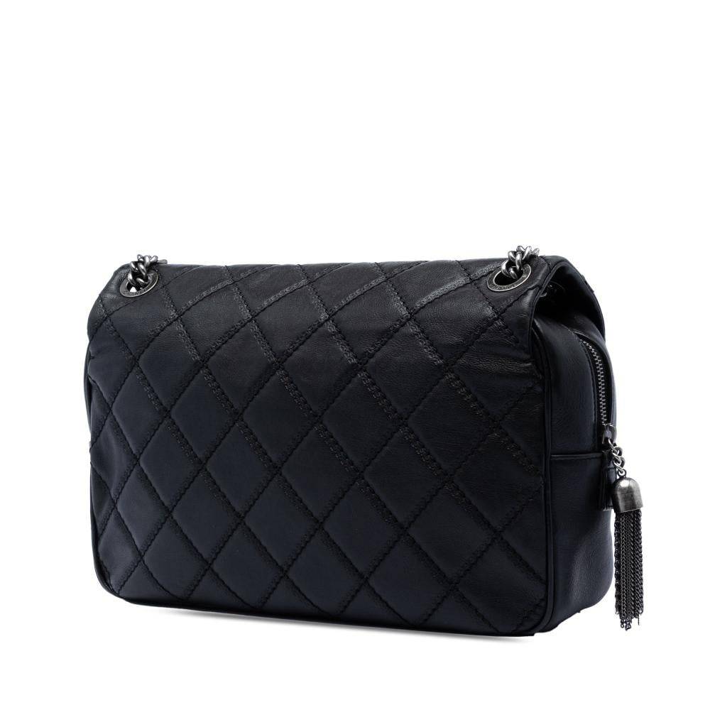 Chanel Vintage Chanel Flap Bag L 24cm x W 31cm x D 8cm - Chanel Vintage hos Magasin.