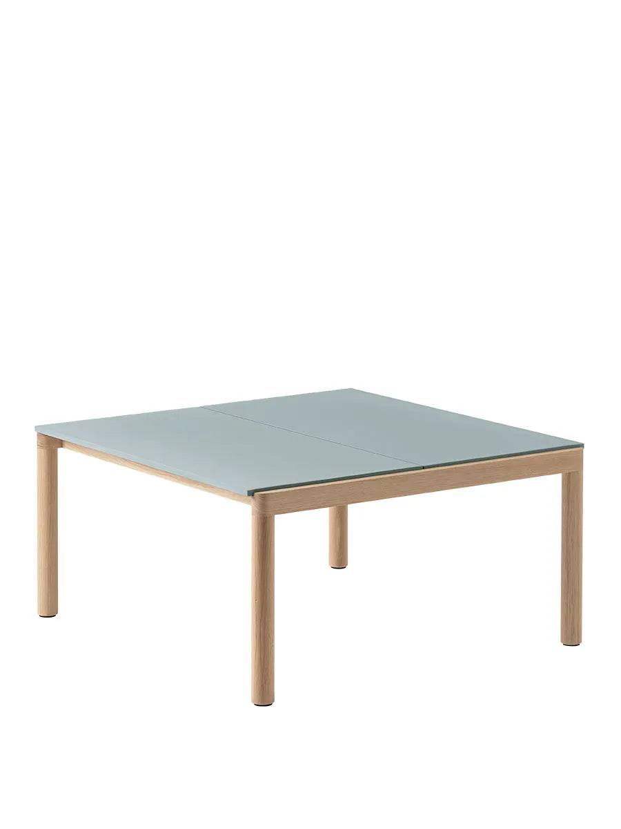 Couple Coffee Table, 80 x 84 cm fra Muuto Pale Blue - Oak / Plain - Jacobsen Plus