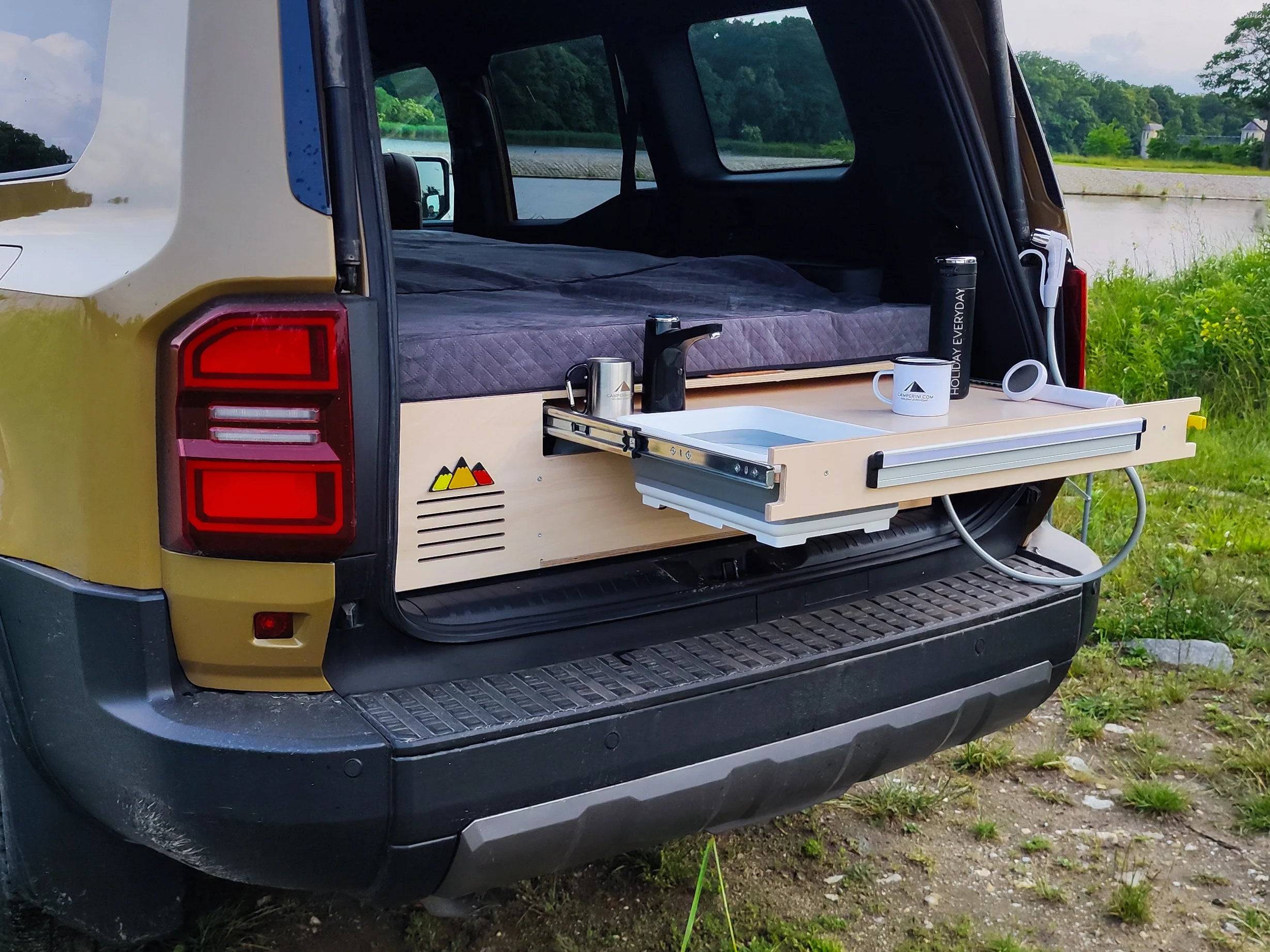 Camperini 4rester - Campervan modul til SUV, 4x4, van m.fl. - 105W x 25H x 65D (cm) / 2-BB+ACCESSORIES (AC)