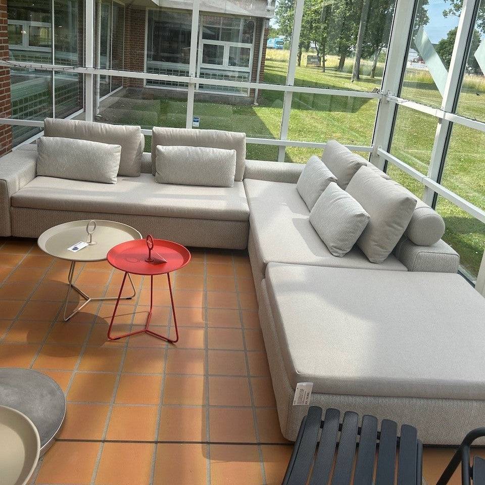 Drift udendørs loungesofa udstillingsmodel fra HOUE - Køb den her.