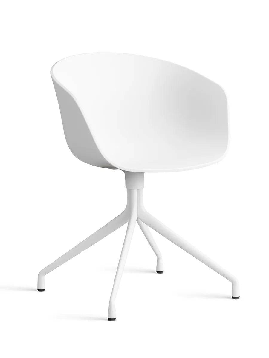 About a Chair AAC20 fra Hay White / Hvid pulverlakeret aluminium - Jacobsen Plus