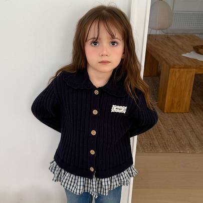 Casual cardigan för ung flicka, höst/vinter, patchwork med kontrasterande färger, spetskant, figursydd, lång ärm, rund hals, dragsko och knytning fram - Marinblå (6Y,7Y,4Y,5Y)