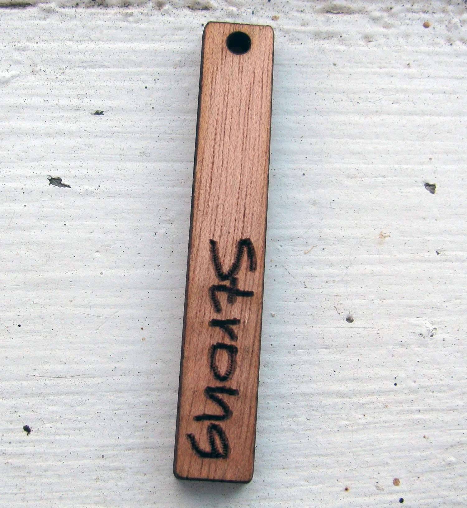 Hänge Trä - Strong 60x10mm, 1 styck