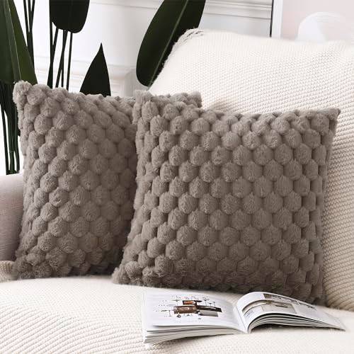 MADIZZ Set med 2 Plysch Mjuk Kort Ull Sammet Dekorativa Kuddfodral 65x65 cm Fluffig Dekorativ Kuddfodral för Soffa Sovrum Kuddskal Taupe