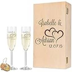 Leonardo champagneglas med gravering av namn och datum i - stor kärleksdesign - present till bröllop, förlovning eller årsdag - inkl. graverad vintage-trälåda - den perfekta bröllopspresenten
