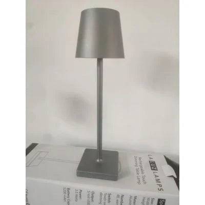 LumiAura - Bärbar LED Bordslampa med Dimfunktion - Silver