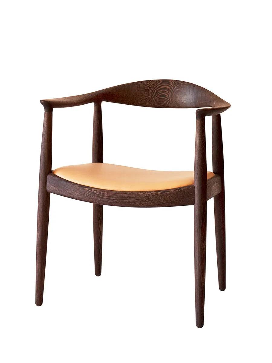 PP503 The Chair af Hans J. Wegner Standardstof / Kirsebær / Klar bioolie - Jacobsen Plus