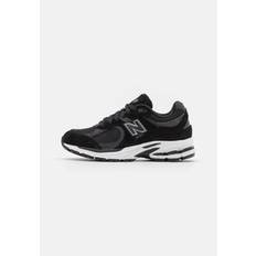 New Balance M2002 UNISEX - Sneakers - black