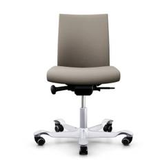 Kontorstol HÅG Creed 6002 - med lav ryg, Fodkryds Sølv, Stof Gabriel Select 60129 - Beige, Armlæn Nej
