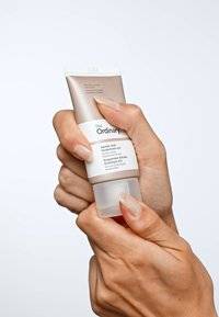 AZELAIC ACID SUSPENSION 10% - Dagkräm