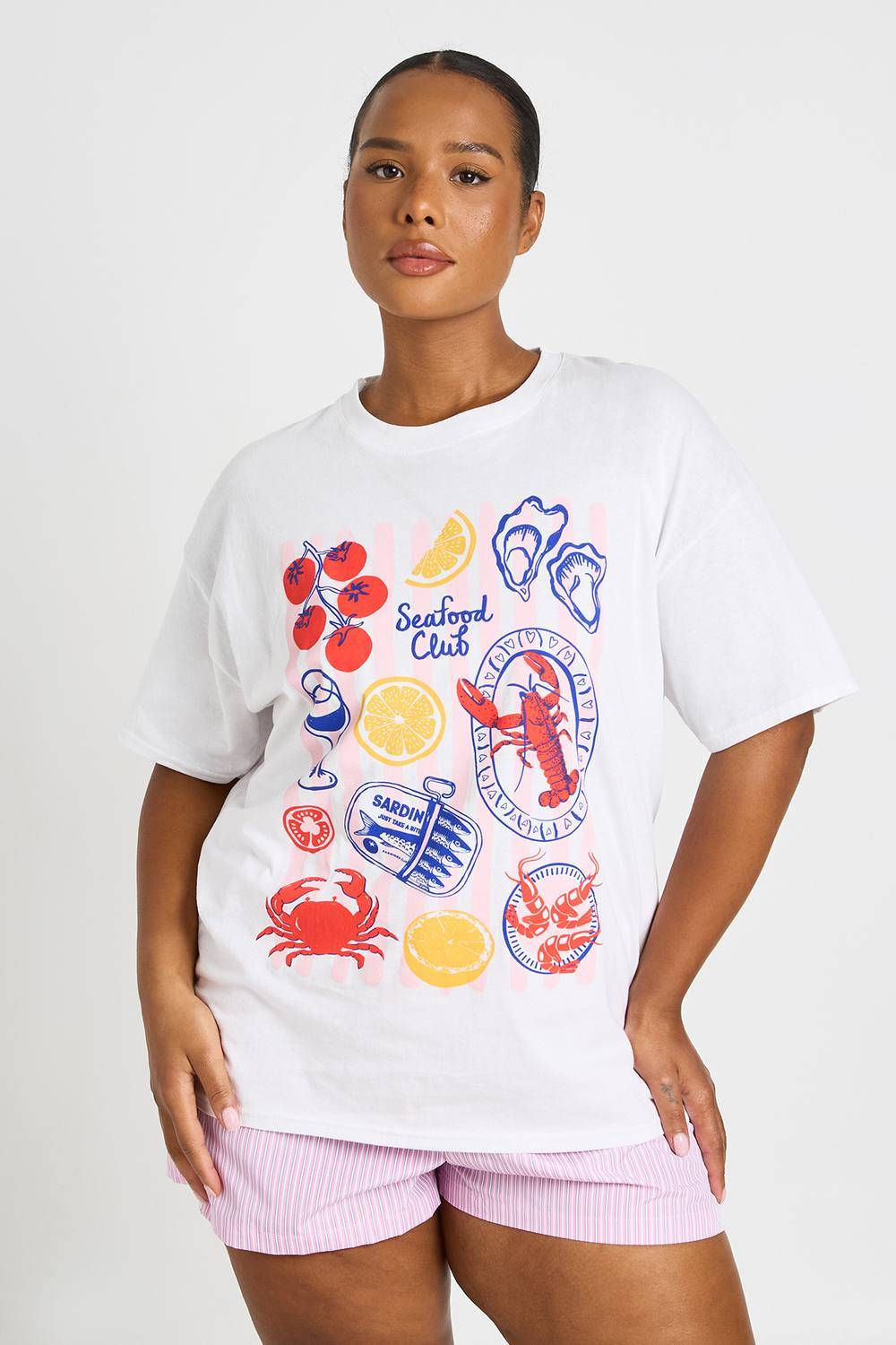 boohoo Dam Plus Seafood Club Printed T-Shirt | White | Storlek 46