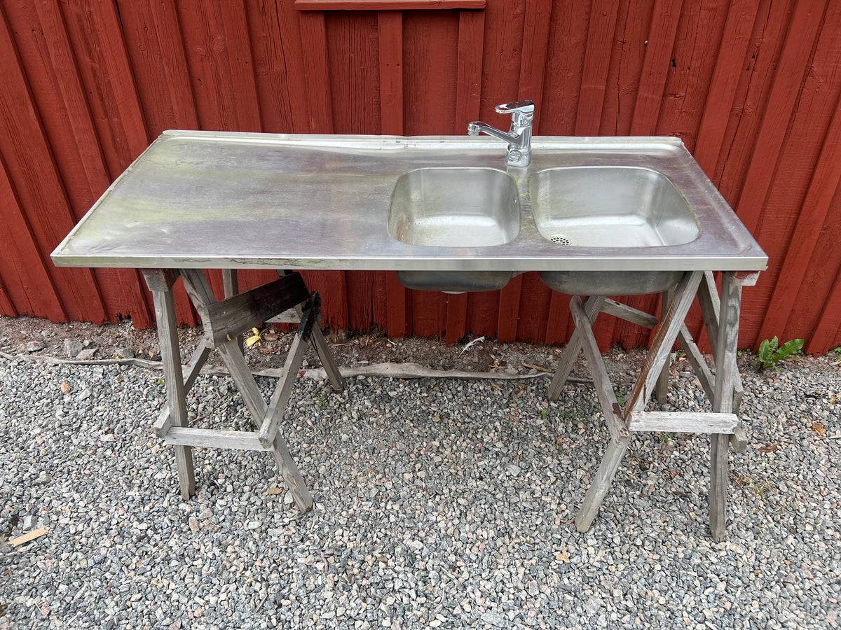 Rostfri diskbänk 140 cm
