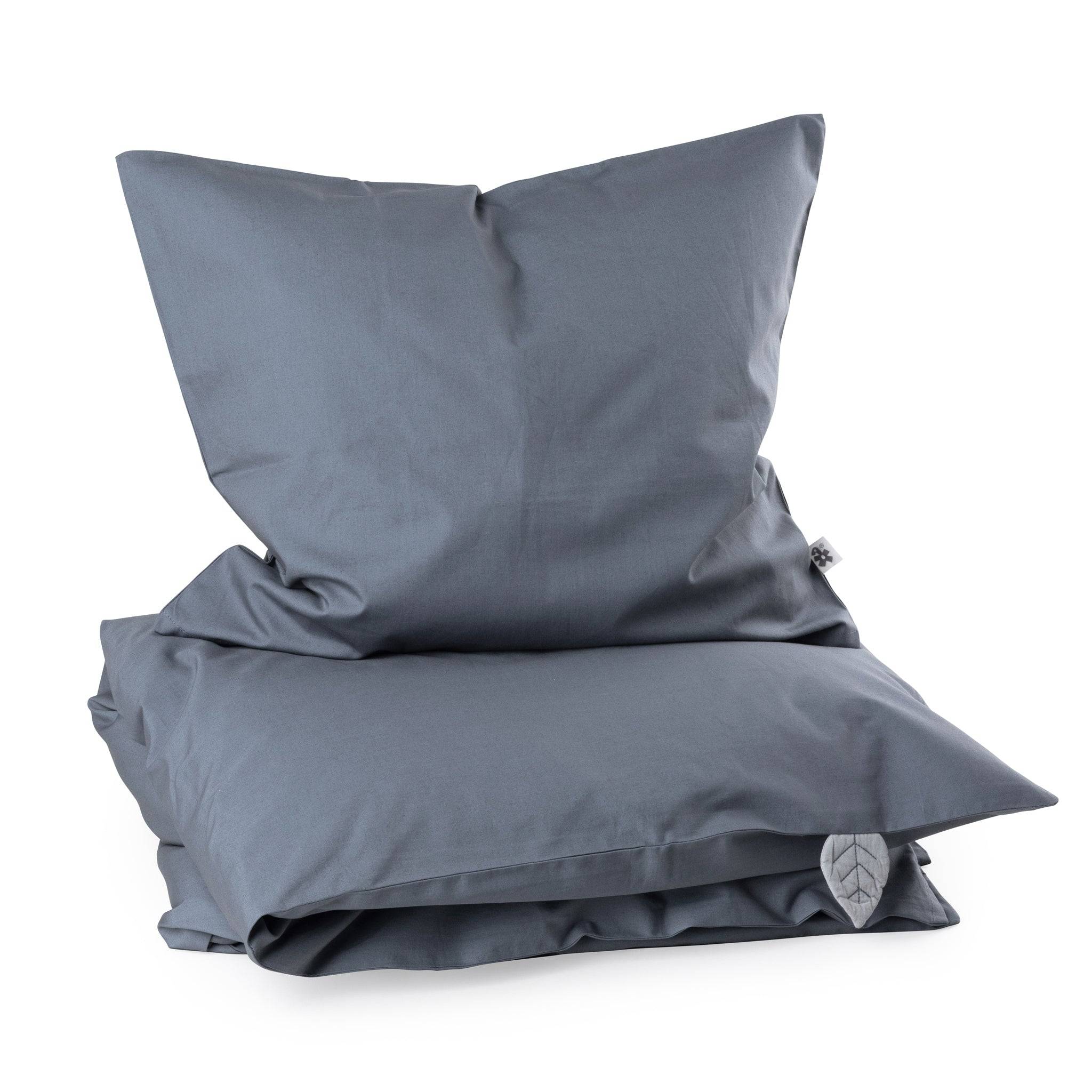 Percale Junior Sengetøj (DK mål) - Sebra Sleep - Forest lake blue
