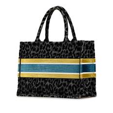 Dior Vintage Dior Book Tote L 27cm x W 36cm x D 17.50cm - Totebags hos Magasin