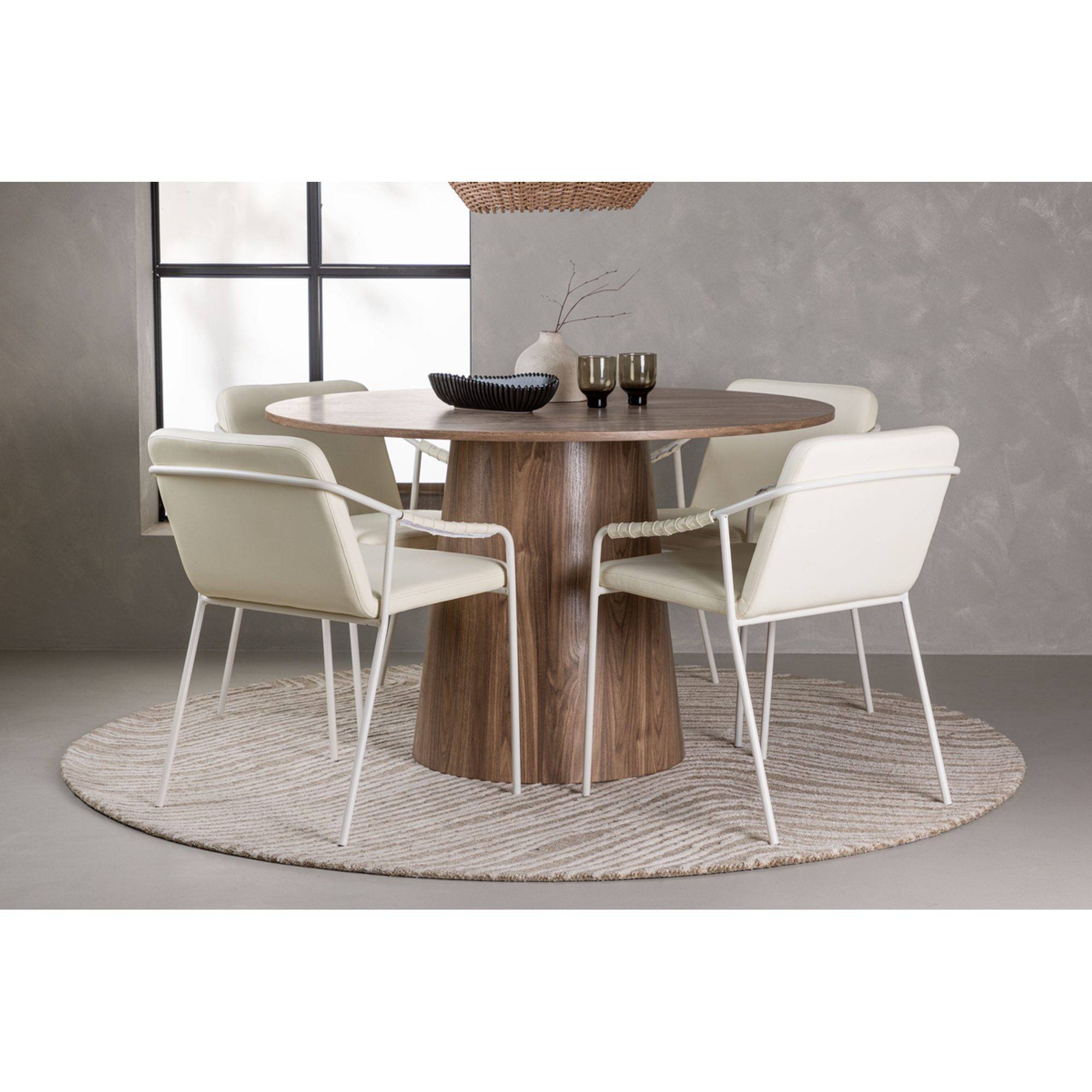 Venture design rund matgrupp lanzo, tvist
