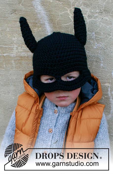 37-25 Bat Hat by DROPS Design DOWNLOAD OPSKRIFTEN HER Hæklet flagermus hue med ører og maske til barn i DROPS Eskimo/Snow. Størrelse 1 - 8 år. Tema: Halloween. Pinde og tilbehør lægges i kurven separat. Se alle opskrifter fra DROPS her. ..