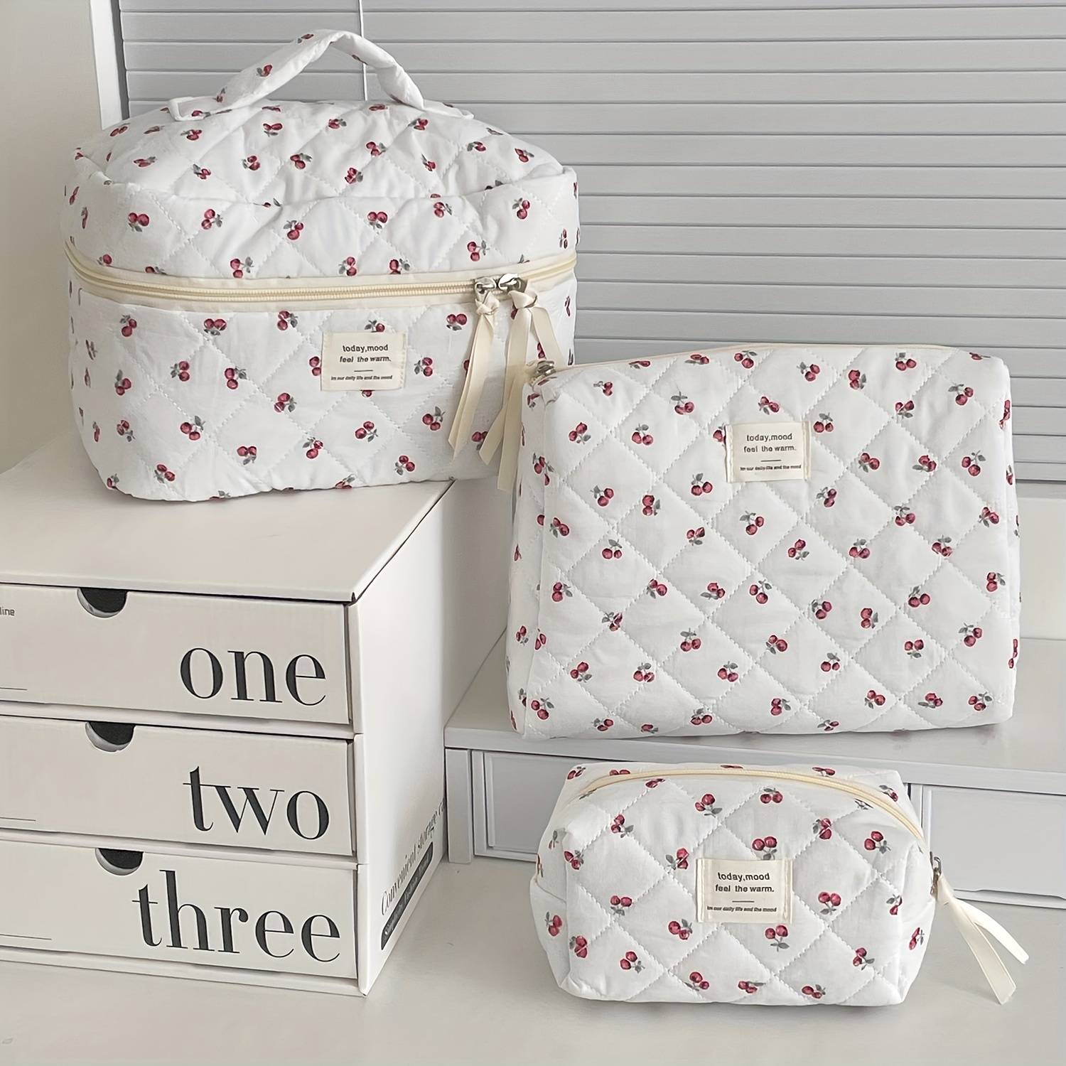 TEMU 3pcs Quilted Berry Set Ins Women's Large Capacity Cute Cosmetic Storage Bag Portable Handbag Travel Wash Bag