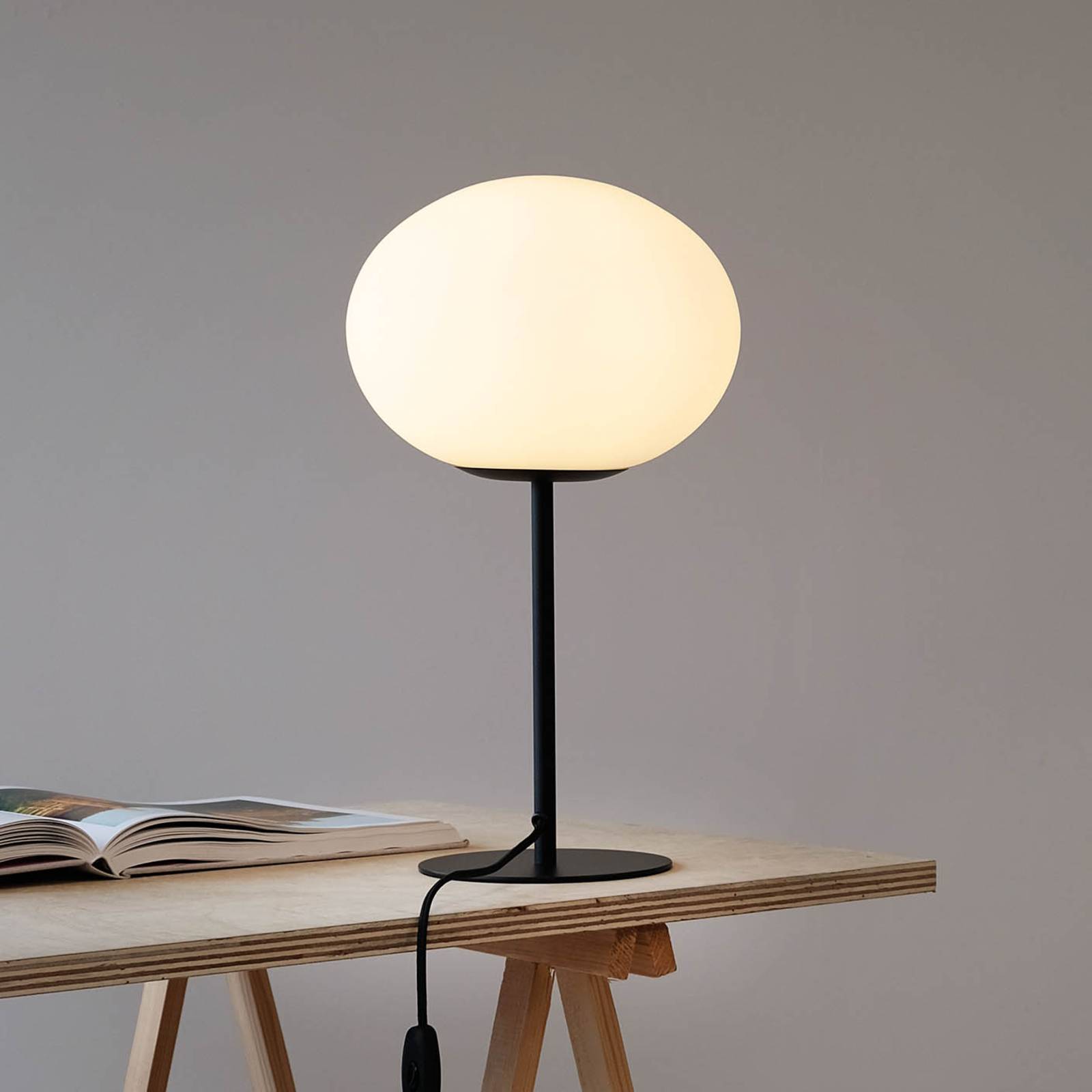 Dyberg Larsen Bordslampa Princess, Svart, Vardagsrum / matsal, Metall, Design, Bordslampa