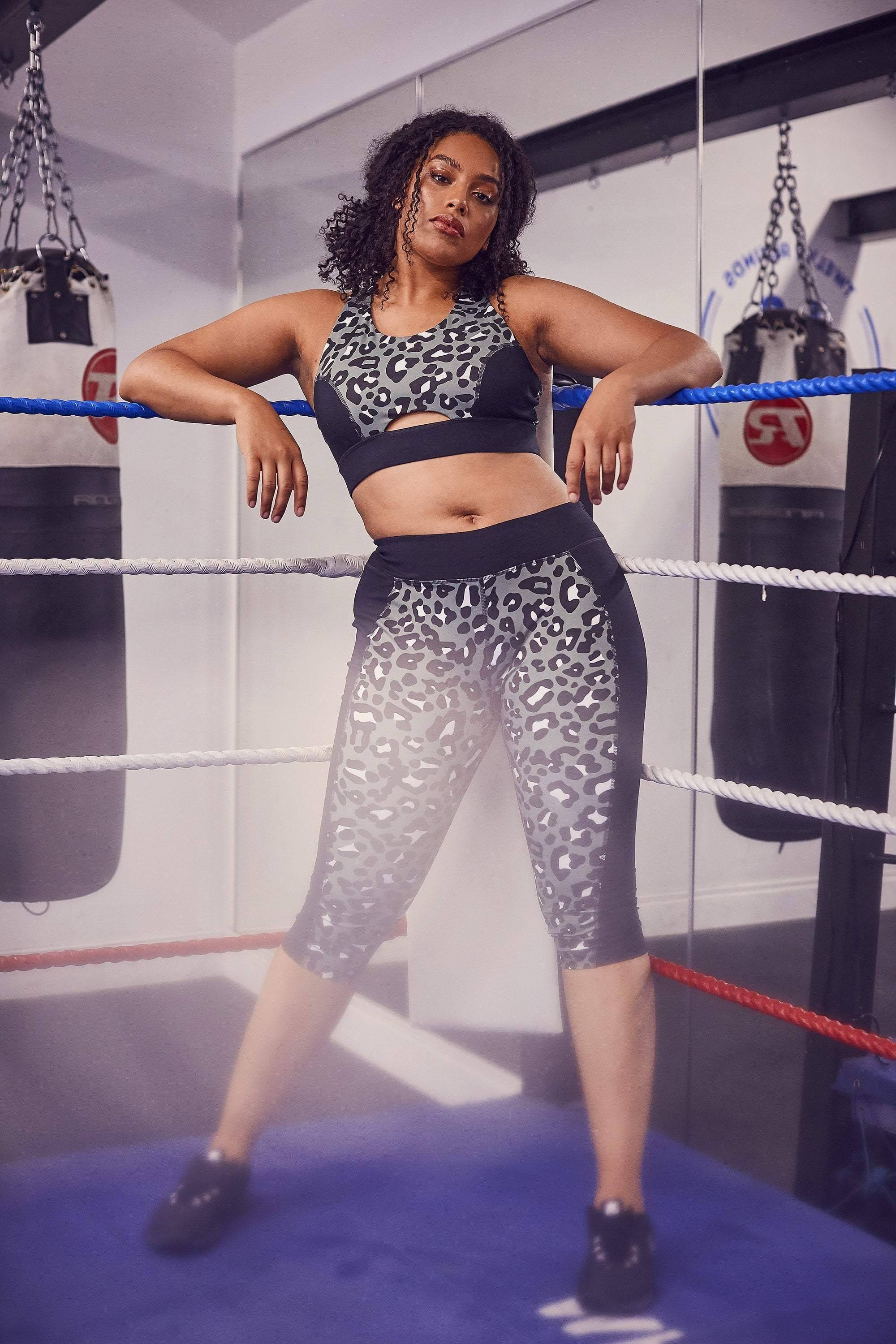 Wolf & Whistle Printed Crop Leggings Leopard Curve | UK UK20 | Wolf & Whistle