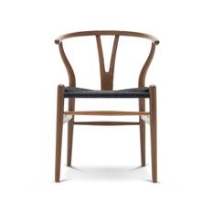 Y-stol CH24, Eg røget olie med sort flet af Hans J. Wegner