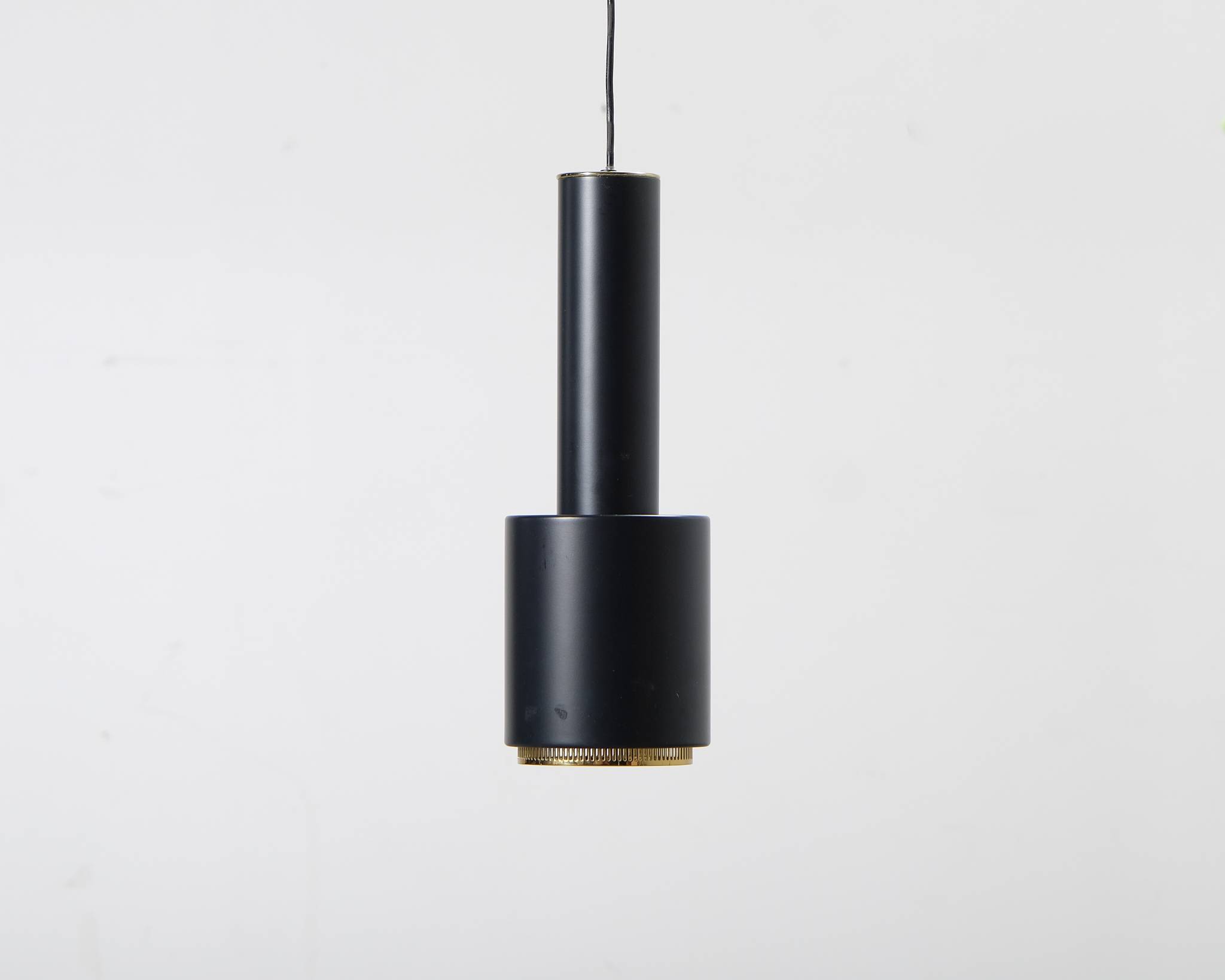 Artek A110 pendellampa svart