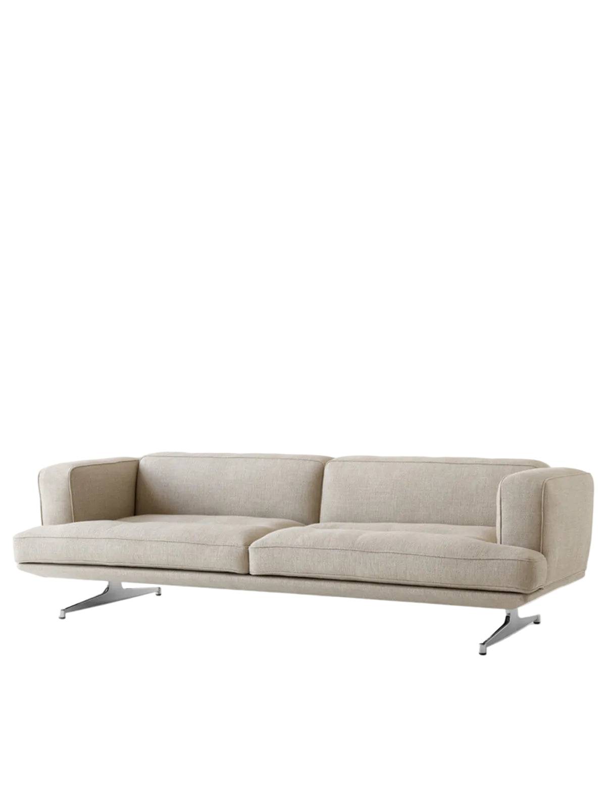 Inland AV23 Sofa fra &Tradition Ecriture 0240 - poleret stel - Jacobsen Plus